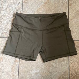 Senita Athletics “Pine” Rio Shorts Size Medium
